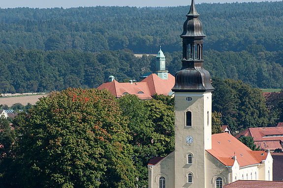 kirche-grosshennersdorf-aussen